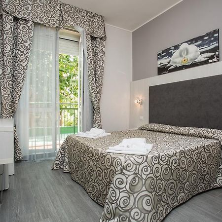 Albergo Ristorante Pozzi เบลลาเรีย-อีเจอา มารีนา ภายนอก รูปภาพ