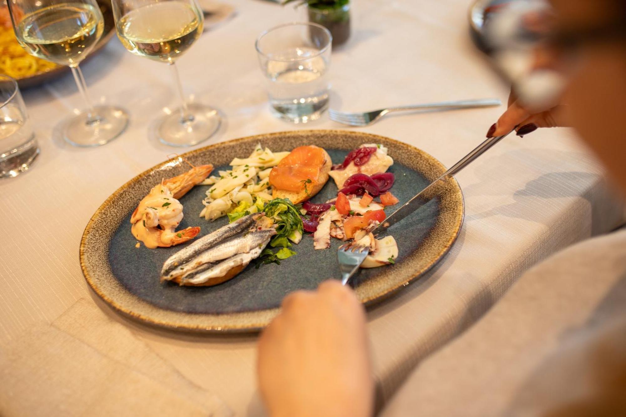 Albergo Ristorante Pozzi เบลลาเรีย-อีเจอา มารีนา ภายนอก รูปภาพ