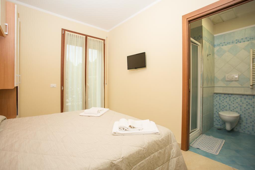 Albergo Ristorante Pozzi เบลลาเรีย-อีเจอา มารีนา ภายนอก รูปภาพ