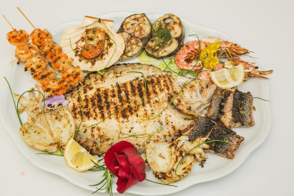 Albergo Ristorante Pozzi เบลลาเรีย-อีเจอา มารีนา ภายนอก รูปภาพ