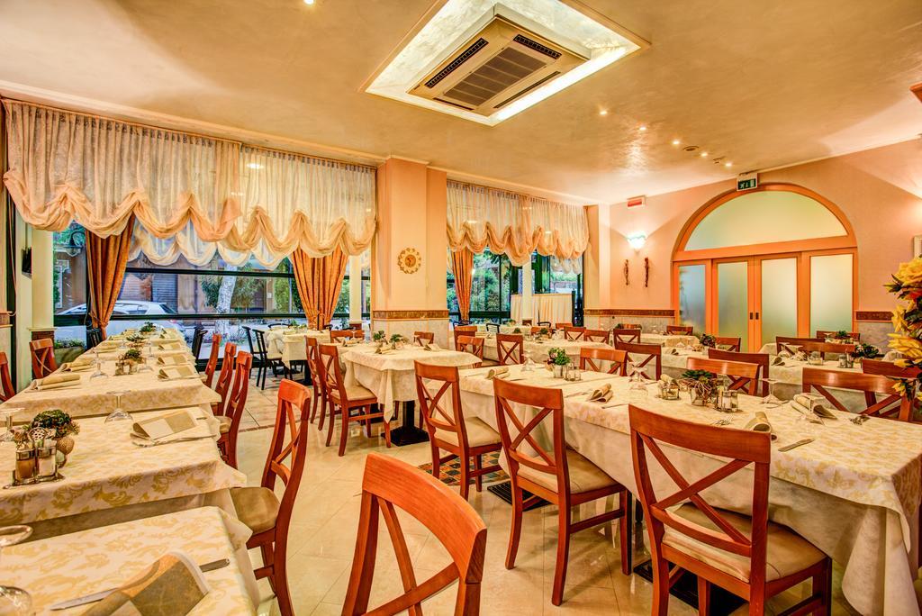 Albergo Ristorante Pozzi เบลลาเรีย-อีเจอา มารีนา ภายนอก รูปภาพ