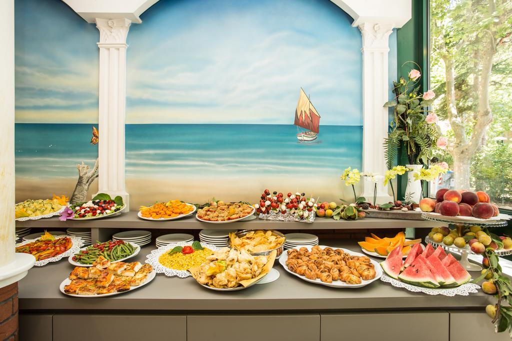 Albergo Ristorante Pozzi เบลลาเรีย-อีเจอา มารีนา ภายนอก รูปภาพ