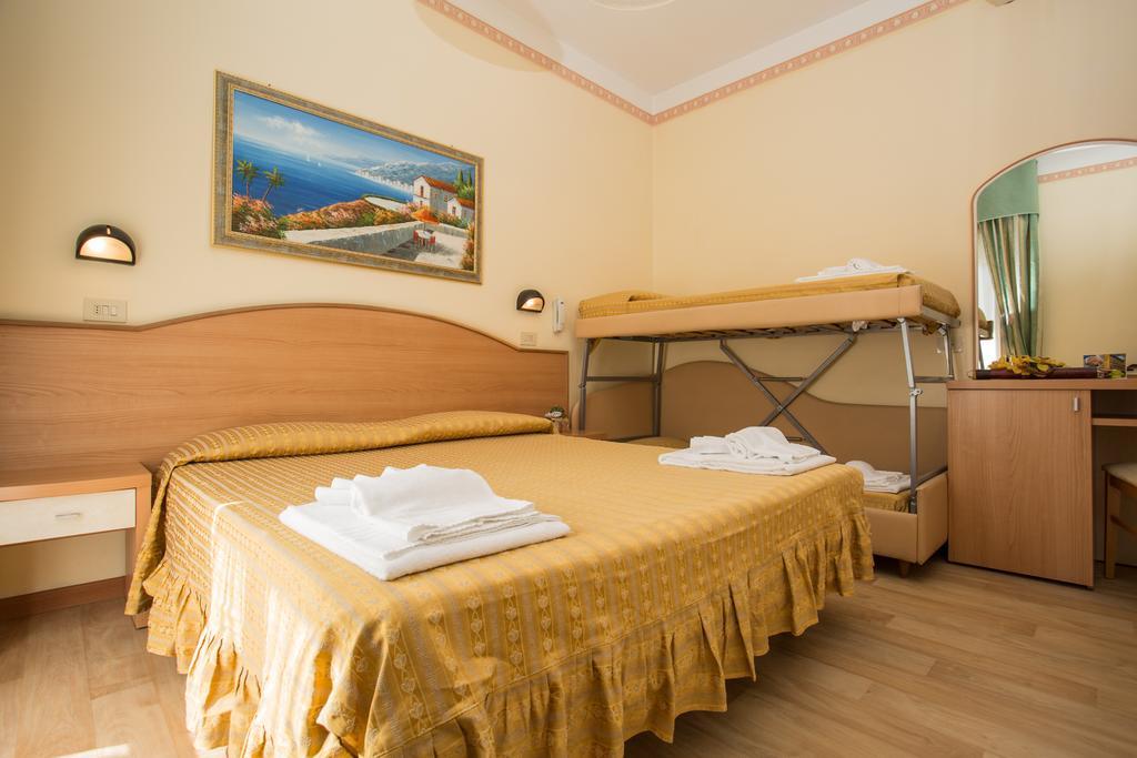 Albergo Ristorante Pozzi เบลลาเรีย-อีเจอา มารีนา ห้อง รูปภาพ